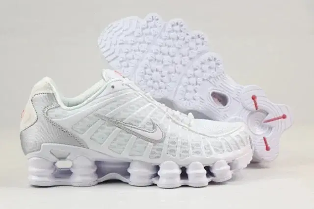 Nike Shox Sneakers — foto 5 de 8