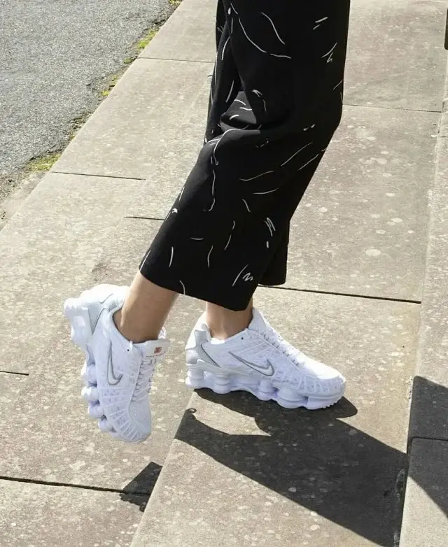 Nike Shox Sneakers — foto 6 de 8