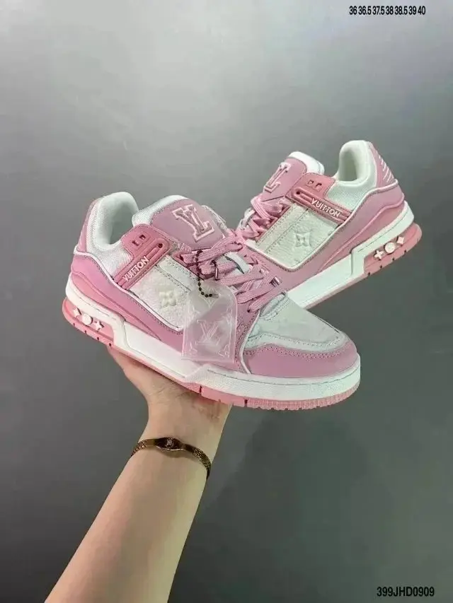 Louis Vuitton Sneakers(20style) — foto 2 de 8