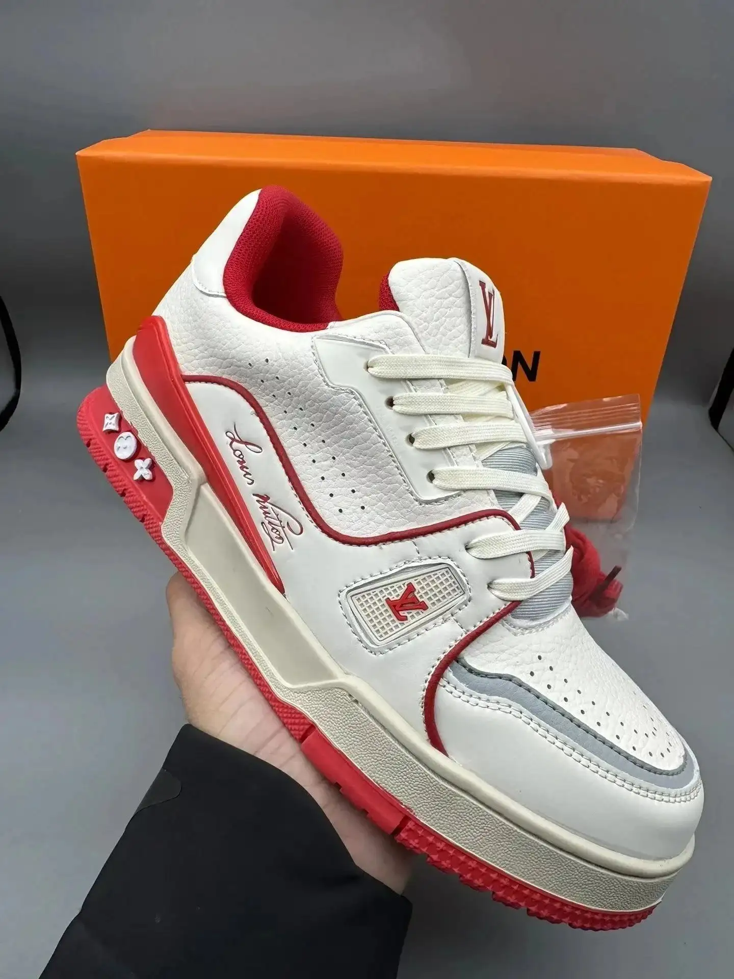 Louis Vuitton Sneakers(20style) — foto 8 de 8