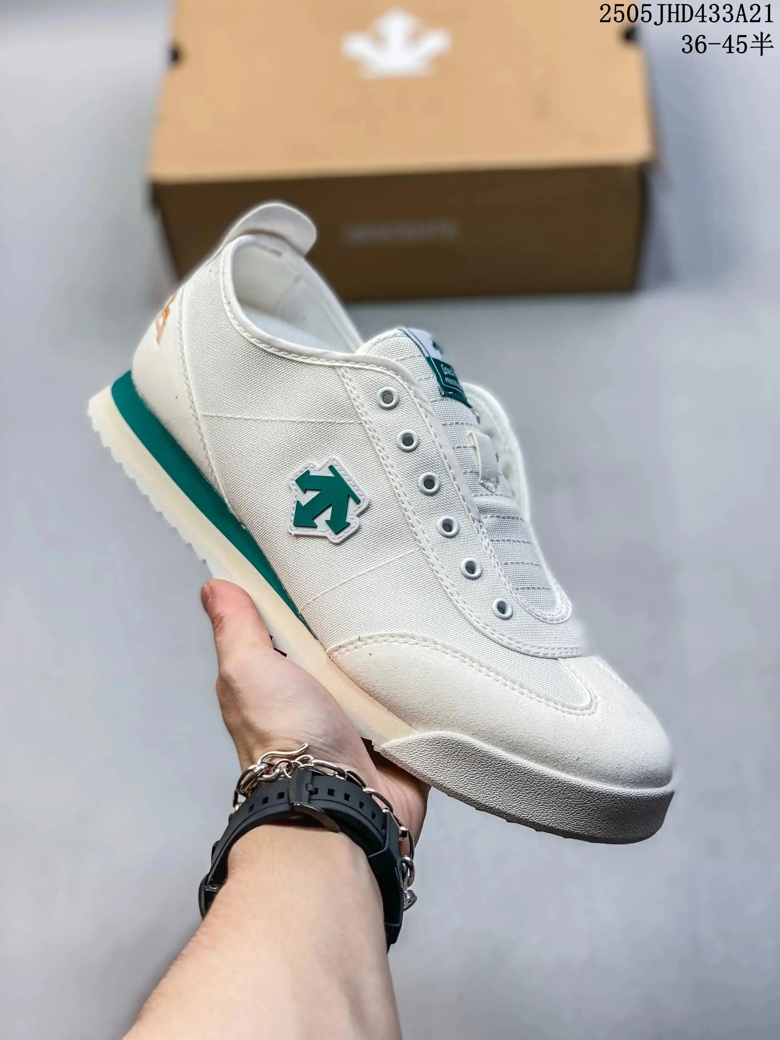 Descente Chrono Sneakers [35 styles] — foto 4 de 8