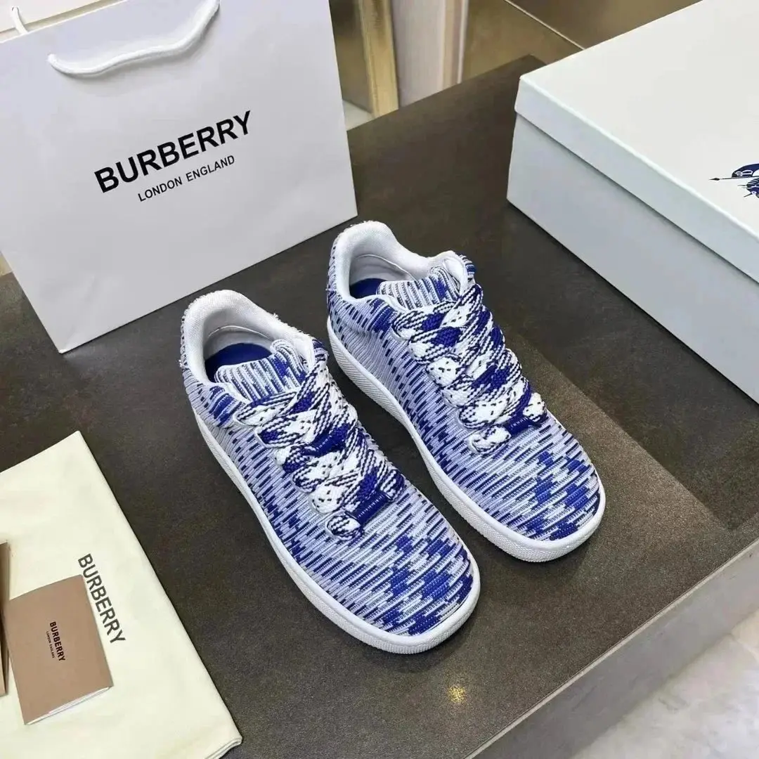 Burberry shoes — foto 2 de 8