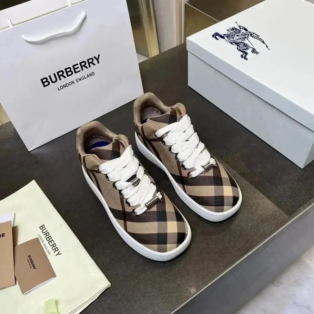 Burberry shoes — foto 3 de 8