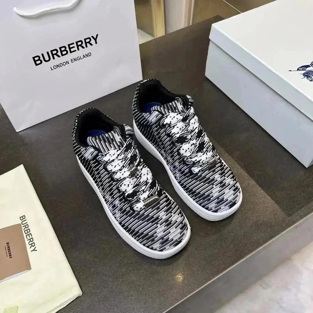 Burberry shoes — foto 4 de 8