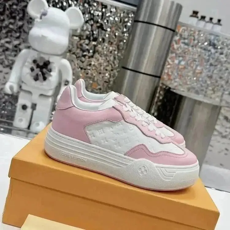 Louis Vuitton sneakers (8 styles) — foto 3 de 4