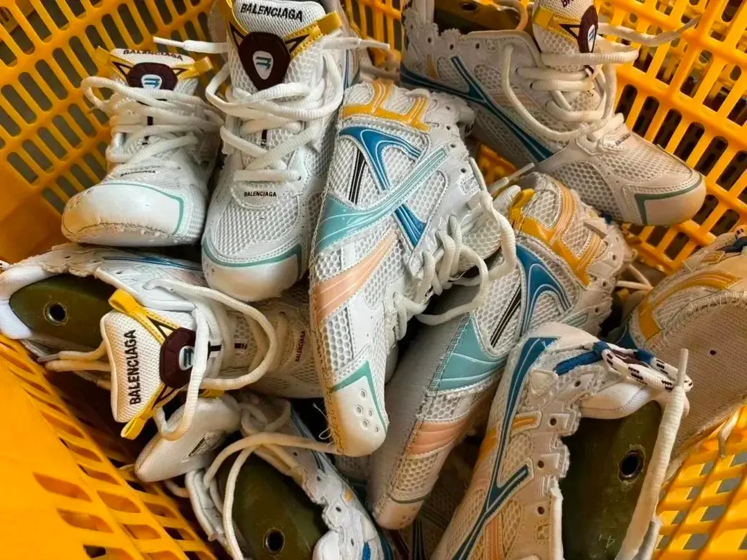 BAL-Runner HX11 Sneakers [40 styles] — foto 3 de 8