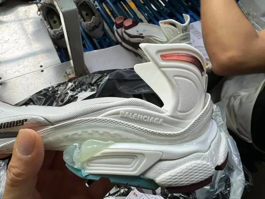 BAL-Runner HX11 Sneakers [40 styles] — foto 5 de 8