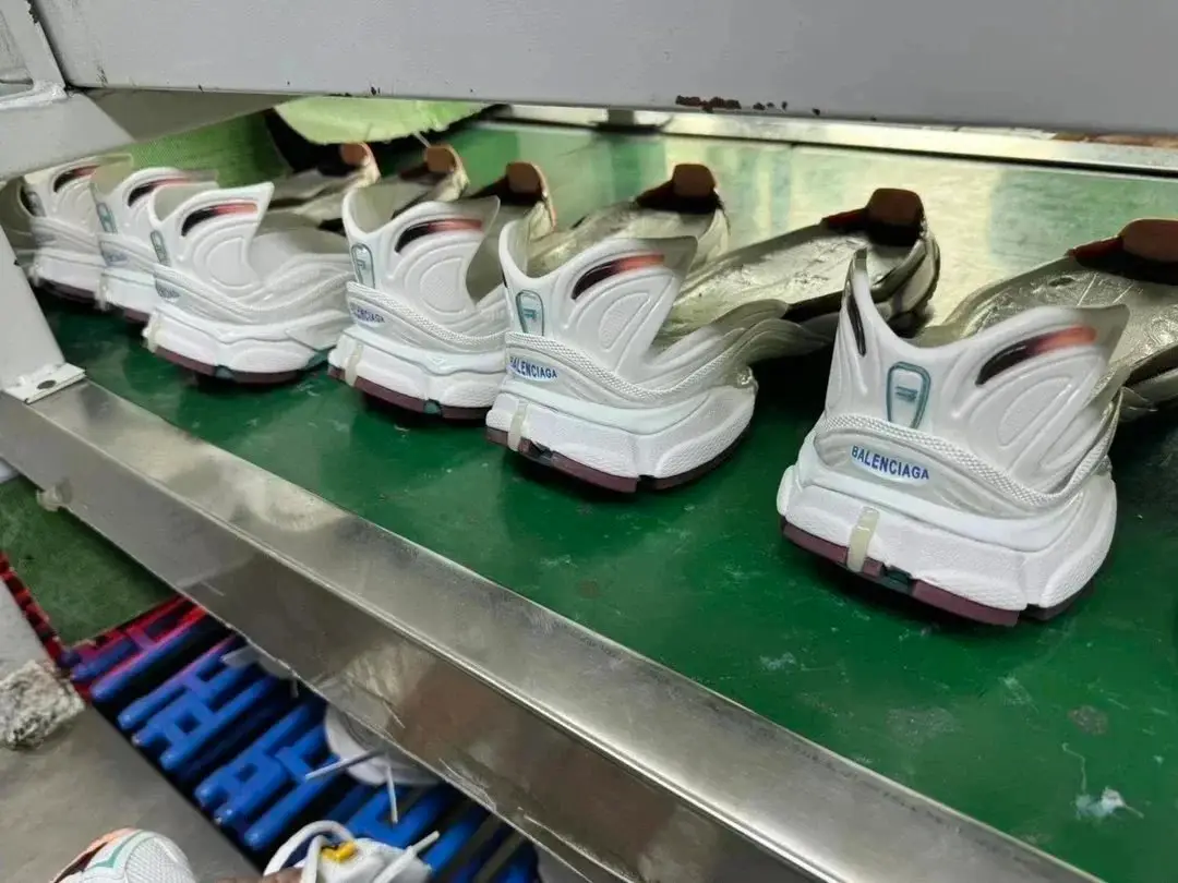 BAL-Runner HX11 Sneakers [40 styles] — foto 6 de 8