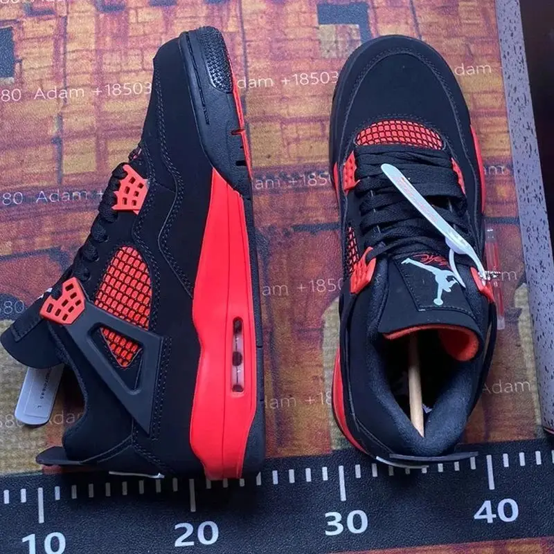 Jordan 4 — foto 2 de 8