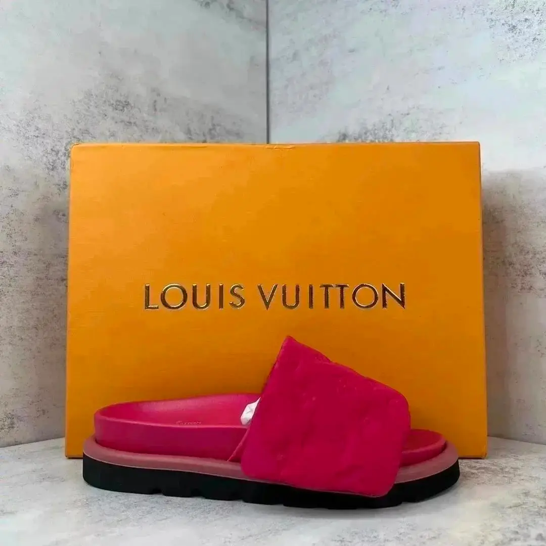 Louis Vuitton Slippers — foto 8 de 8