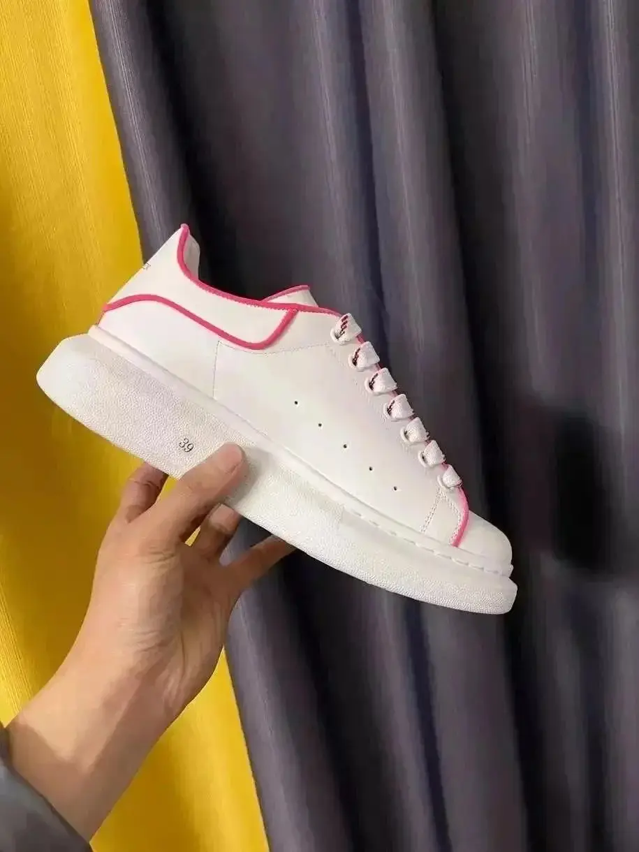 Alexander McQueen Sneakers（38 Color） — foto 5 de 8