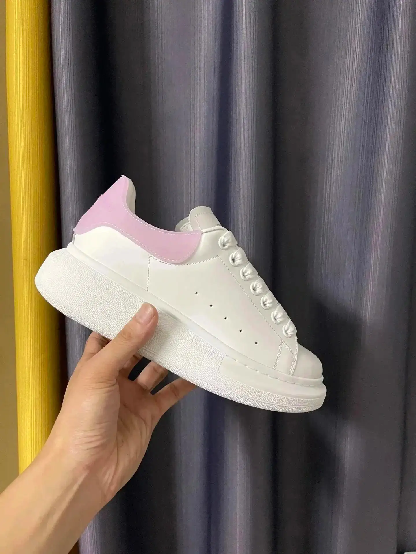 Alexander McQueen Sneakers（38 Color） — foto 7 de 8