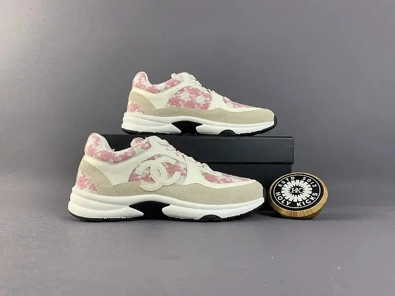 CHANEL Sneakers — foto 7 de 8