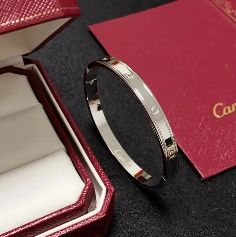 Cartier Love Bracelet — foto 3 de 8