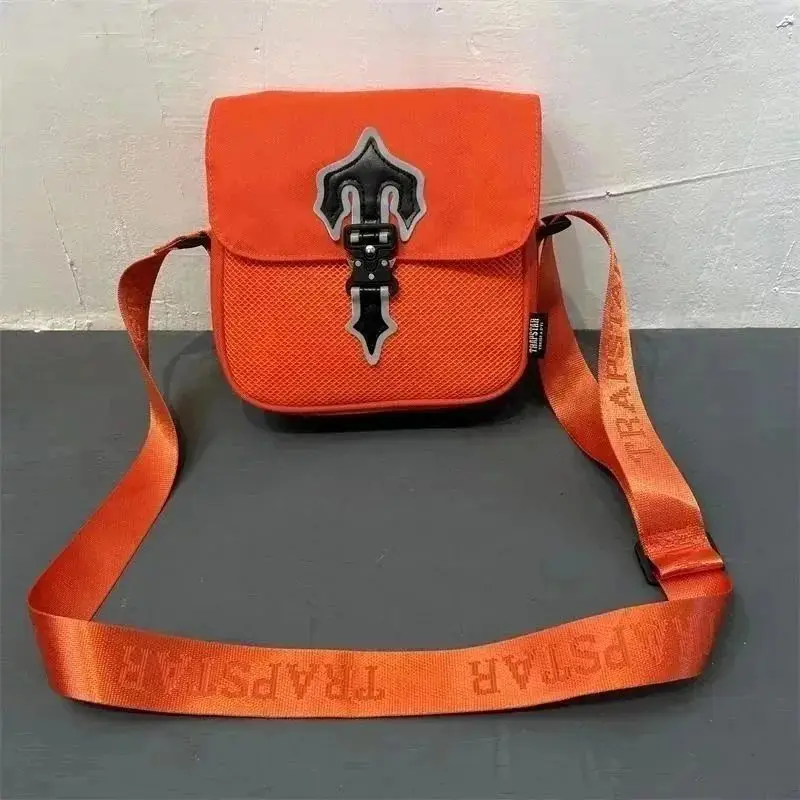 Trapstar Crossbody Bag [31 styles] — foto 2 de 8