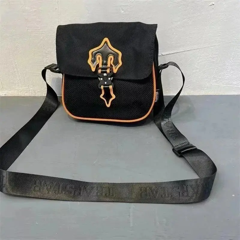 Trapstar Crossbody Bag [31 styles] — foto 3 de 8