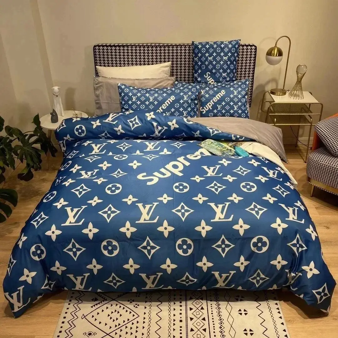 LV & Gucci &  chanel & Burberry  bedding (40 styles) — foto 3 de 8