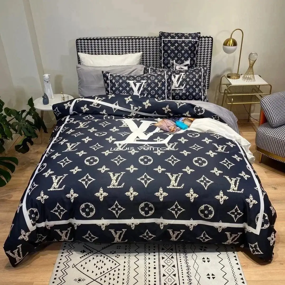 LV & Gucci &  chanel & Burberry  bedding (40 styles) — foto 4 de 8