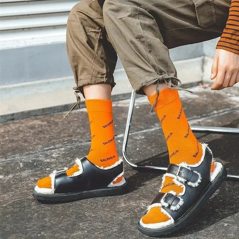 BALENCIAGA Logo Print Socks [16 styles] — foto 4 de 5