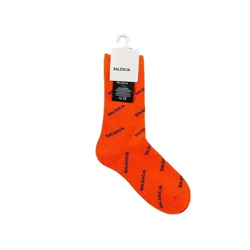 BALENCIAGA Logo Print Socks [16 styles] — foto 5 de 5