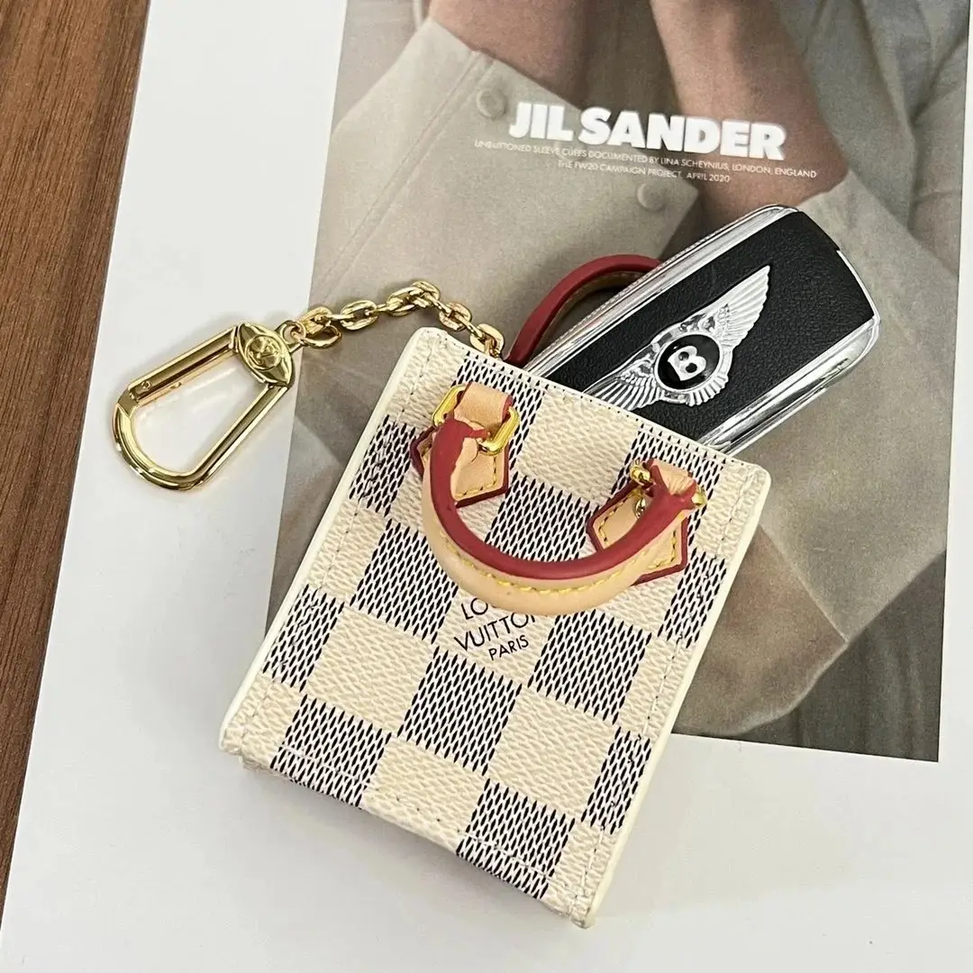 Louis Vuitton Damier Azur Mini Music Bag Keychain Pendant — foto 4 de 6