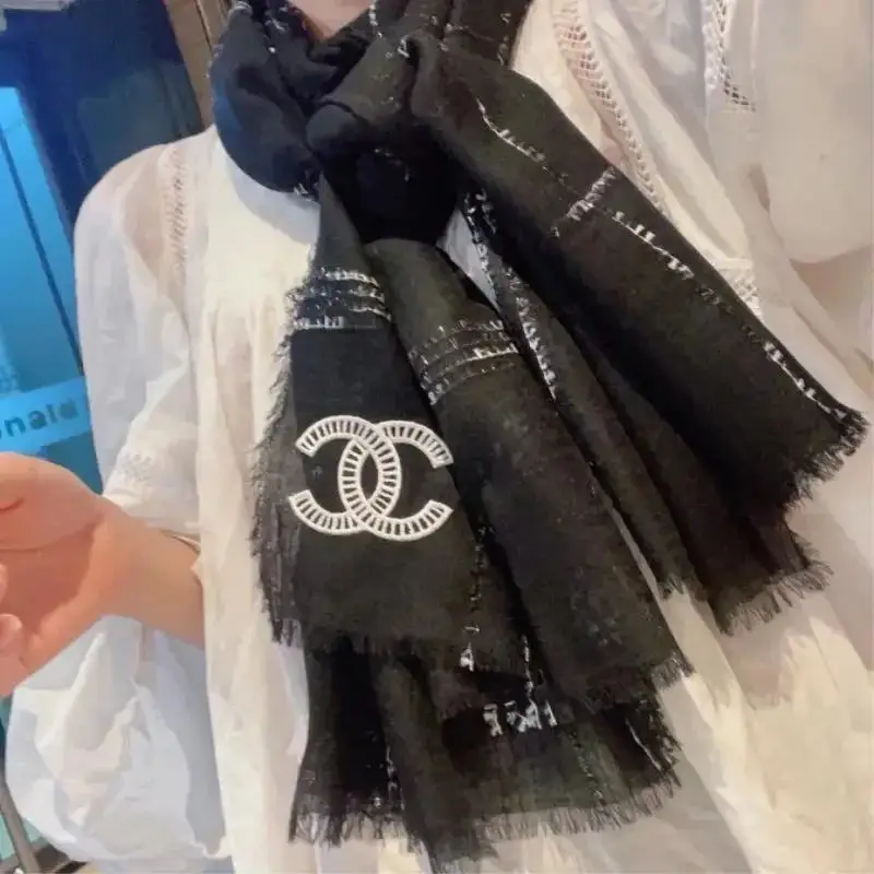 chanel scarf (3 styles) — foto 4 de 7