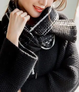 chanel scarf (3 styles) — foto 7 de 7