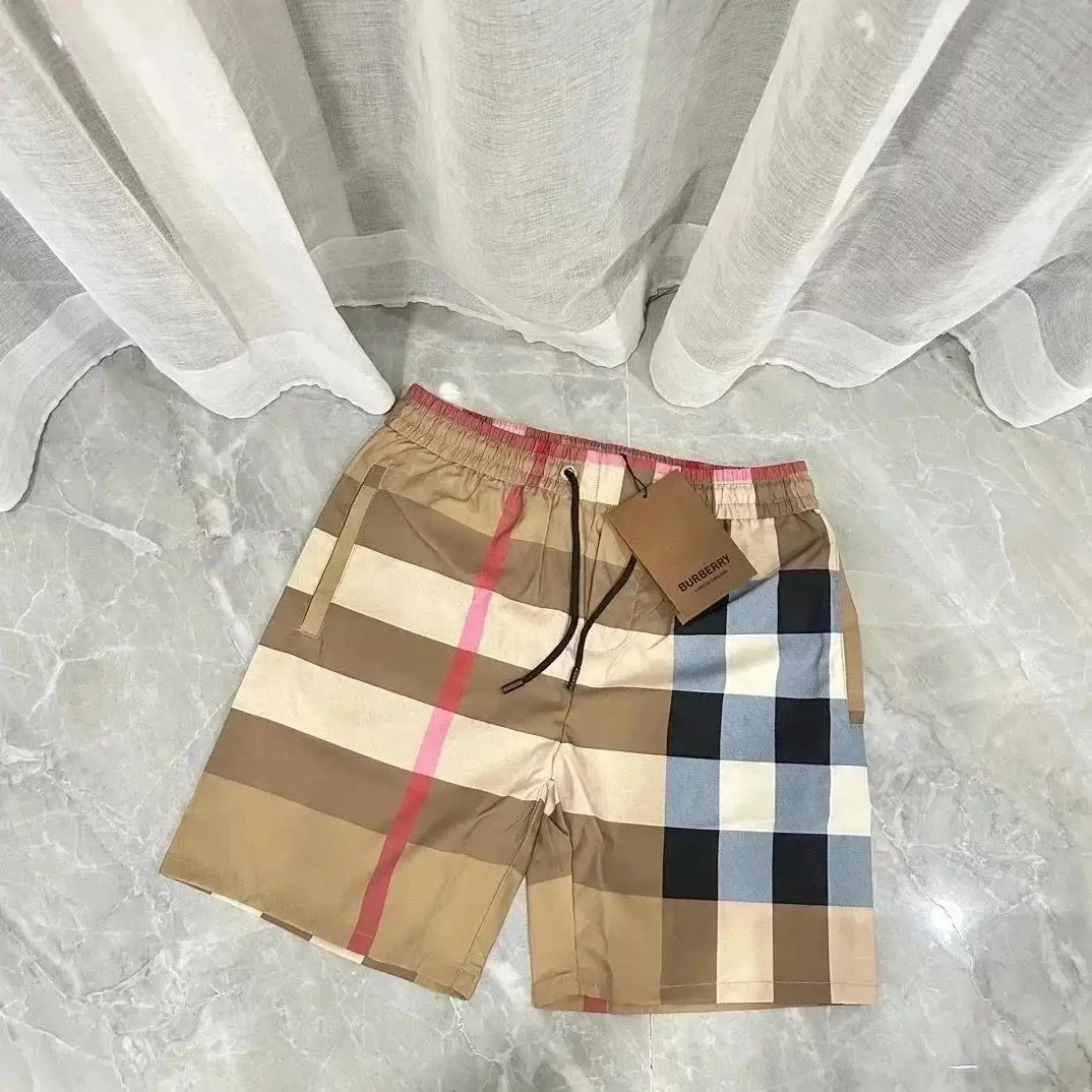 Burberry Shorts — foto 6 de 8