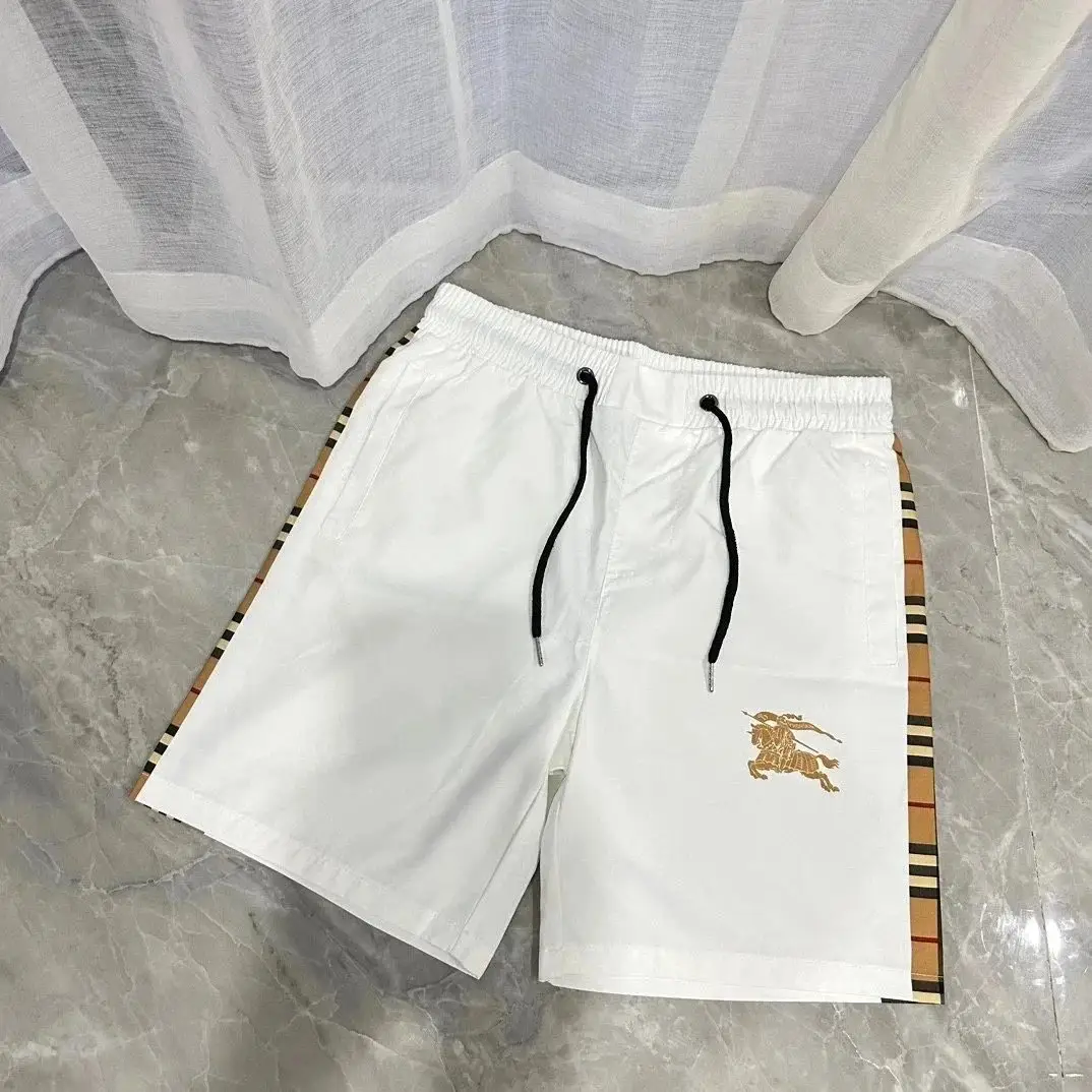 Burberry Shorts ( 24 + styles) — foto 6 de 6
