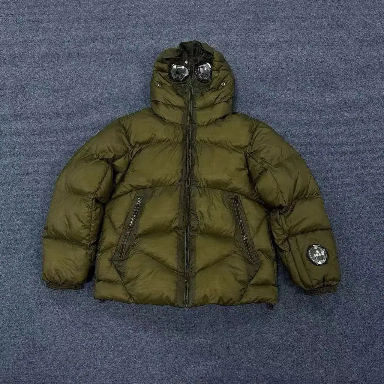 C.P. Company AW24 Hooded Down Jacket Collection [Multiple Styles & Colors] — foto 2 de 8