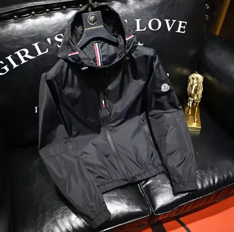 Moncler Maya Jacket [Gucci Moncler Burberry Prada Jackets] — foto 2 de 8