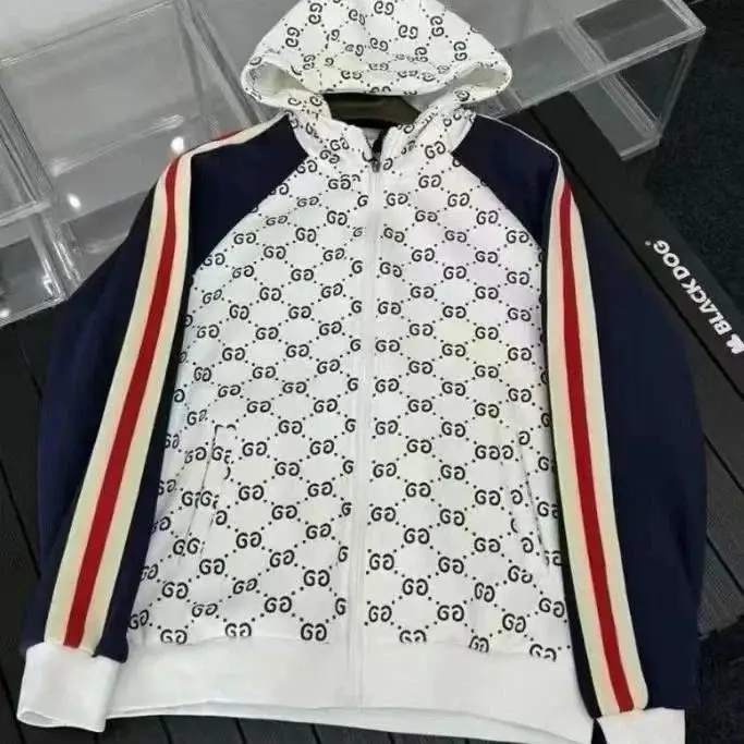 Moncler Maya Jacket [Gucci Moncler Burberry Prada Jackets] — foto 6 de 8