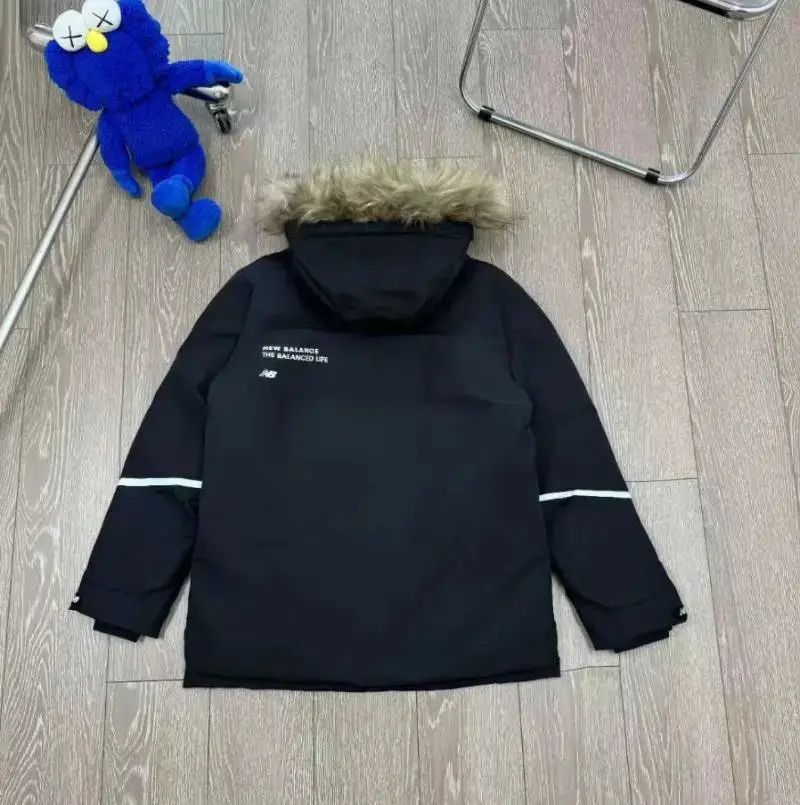 New Balance Puffer Jacket [White & Black] — foto 4 de 6