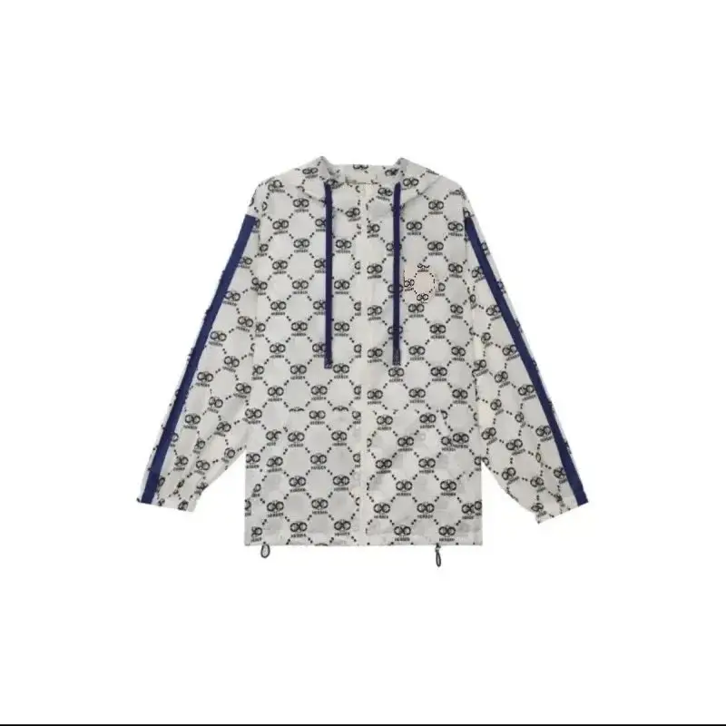 Burberry   Moncler  prada  dior  THE NORTH FACE    Jackets — foto 5 de 8