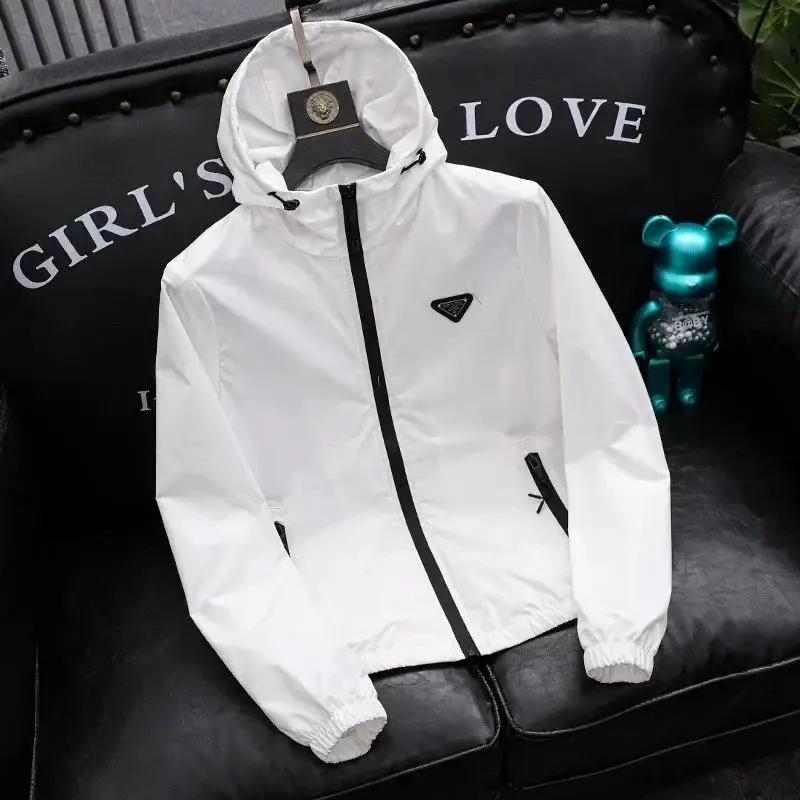Burberry   Moncler  prada  dior  THE NORTH FACE    Jackets — foto 6 de 8
