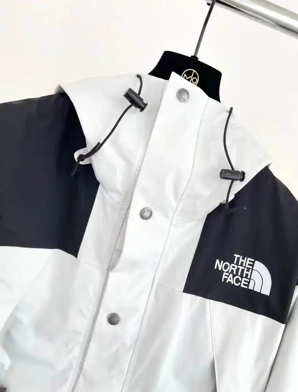The North Face Mountain Jacket [13 styles] — foto 3 de 5