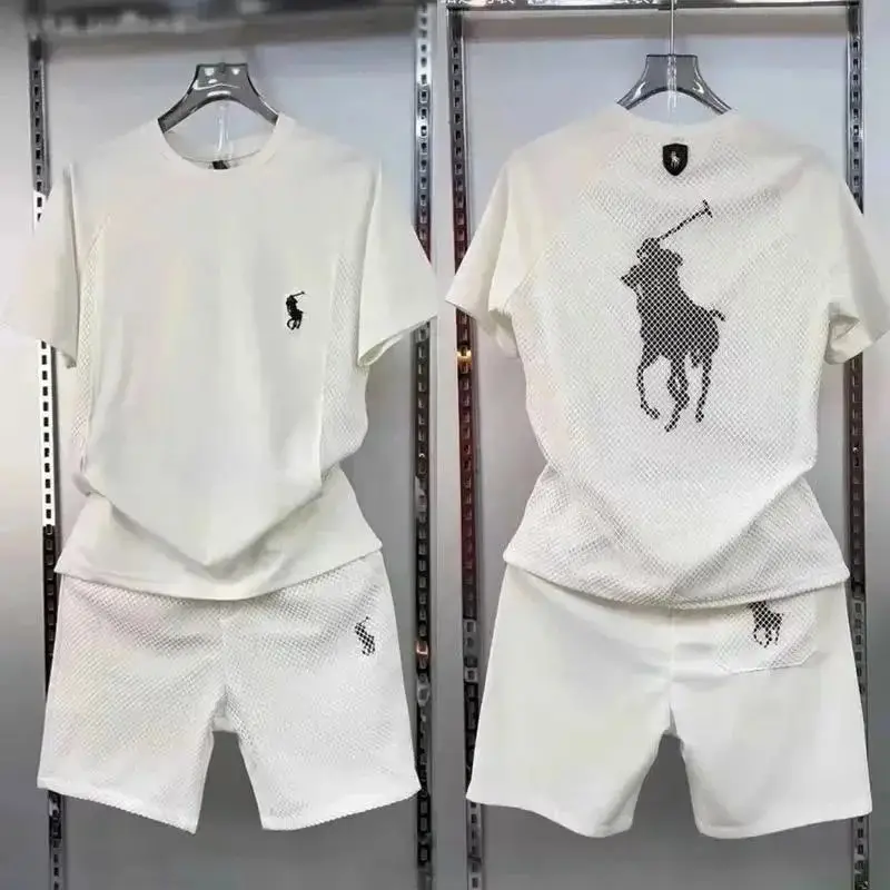 Fendi Monster Eyes T-Shirt/Shorts Set [40 styles] — foto 2 de 6