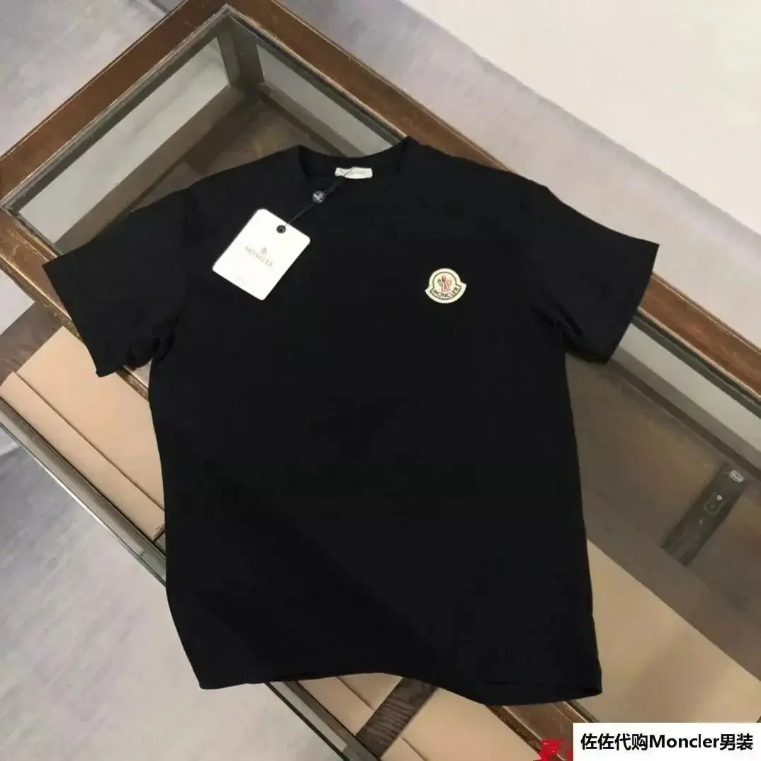moncler T-shirt （30+） — foto 7 de 8