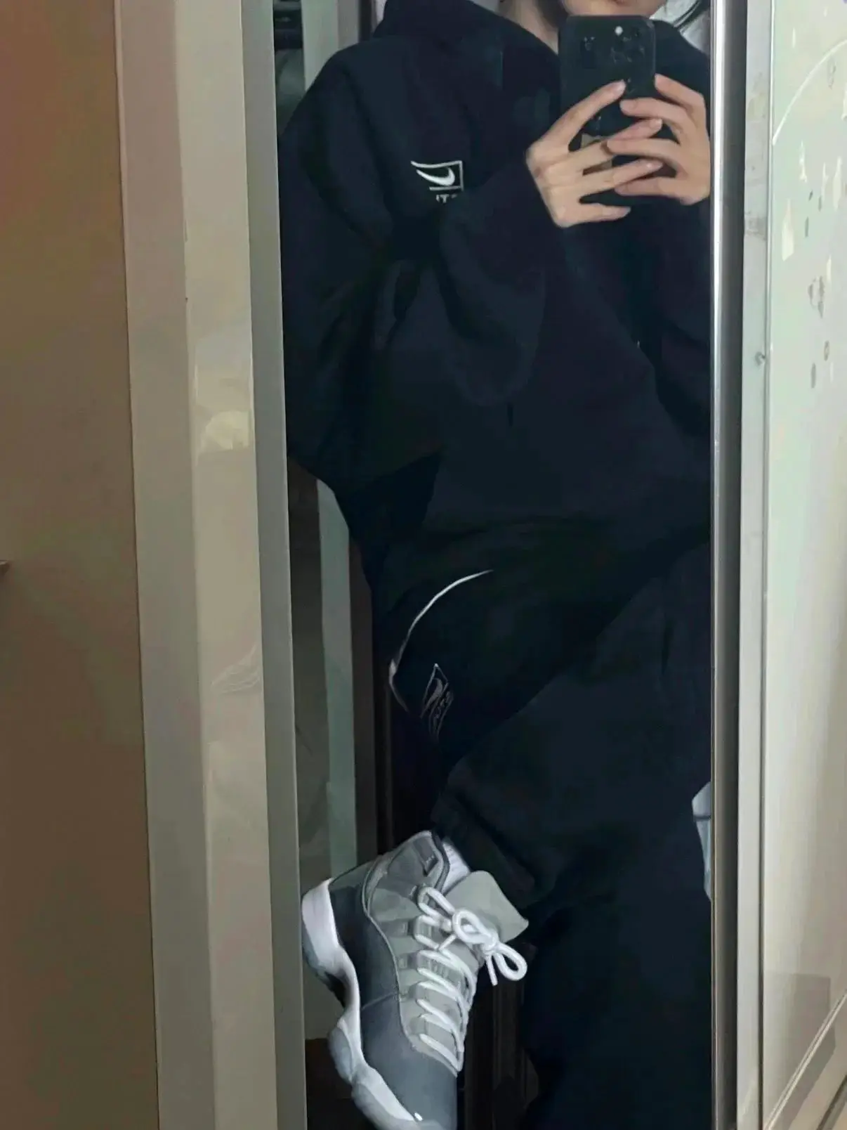 Nike x Stussy Reflective Strips Hoodie & Pants Set [40 styles] — foto 5 de 8