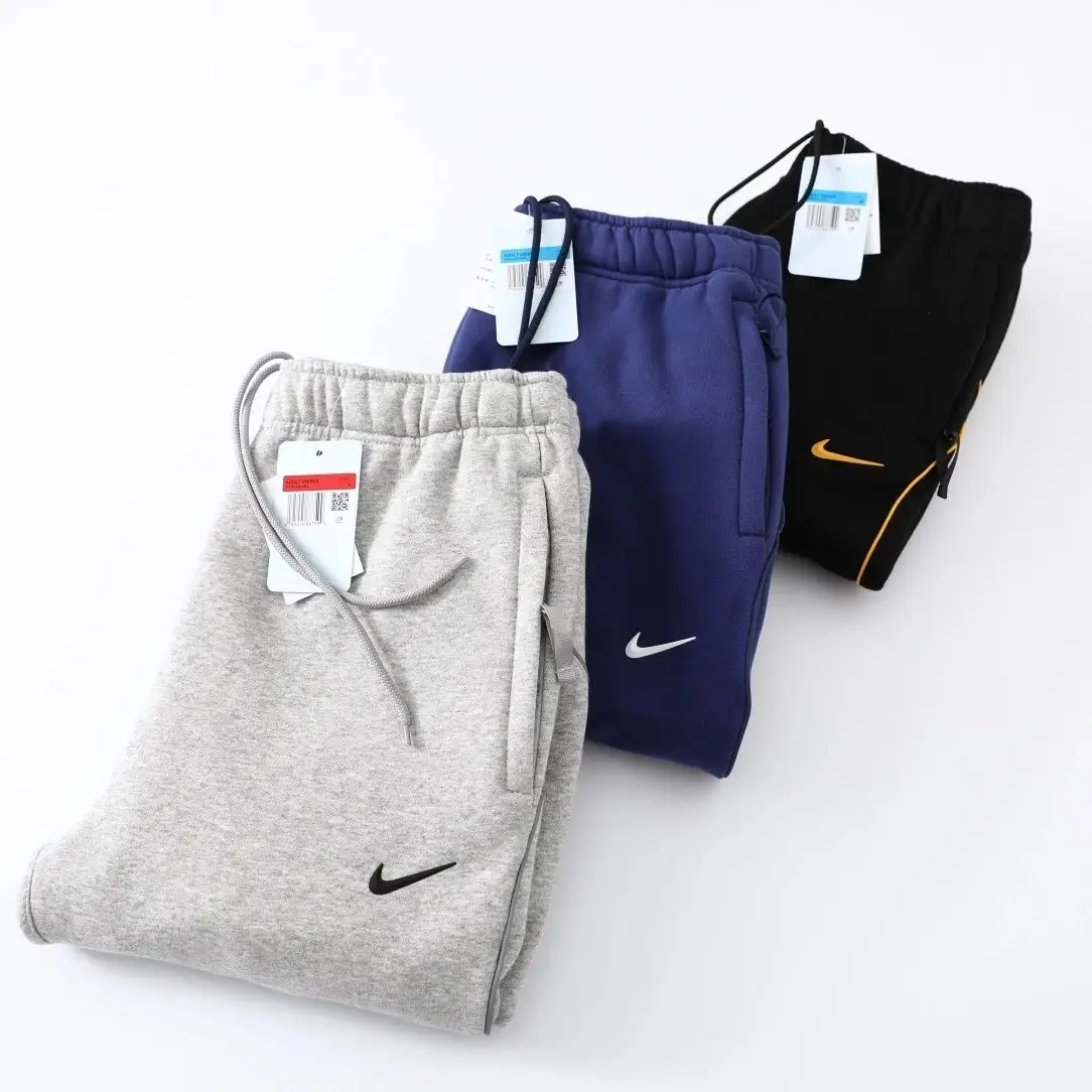 Nike x Stussy Reflective Strips Hoodie & Pants Set [40 styles] — foto 7 de 8