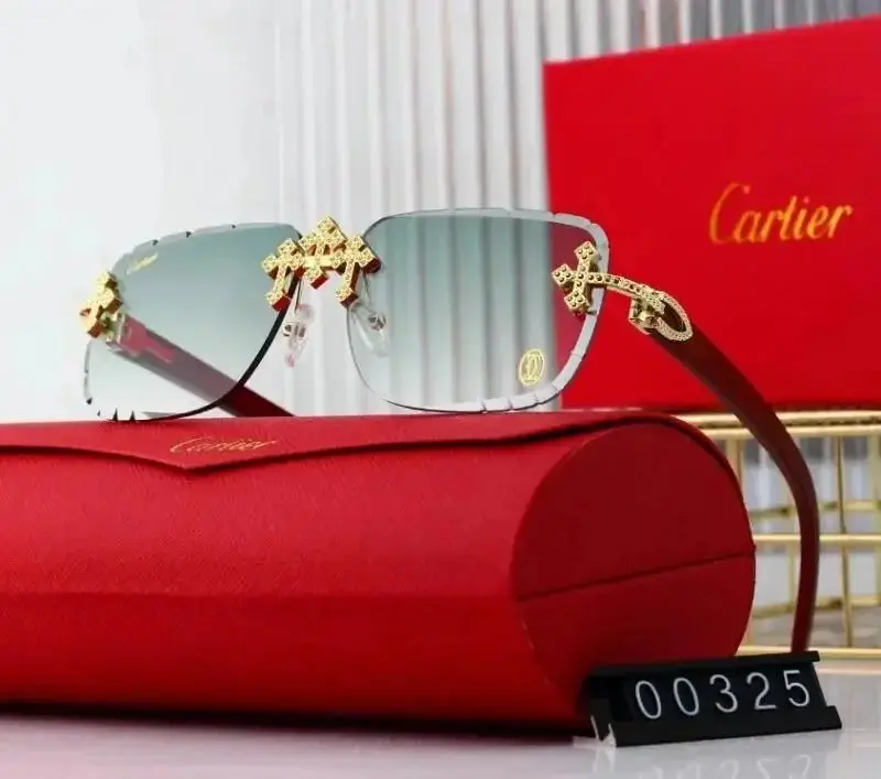 Cartier Panthère Sunglasses [19 styles] — foto 4 de 8