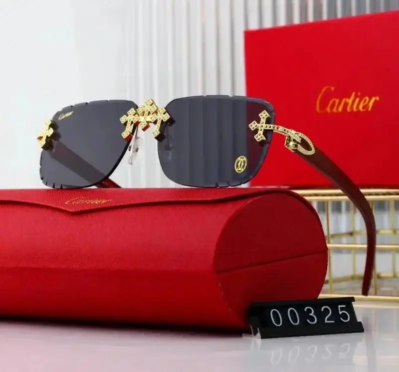 Cartier Panthère Sunglasses [19 styles] — foto 5 de 8