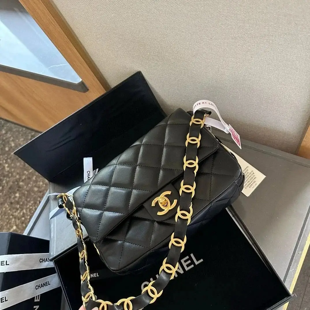 Chanel Handbag — foto 3 de 6