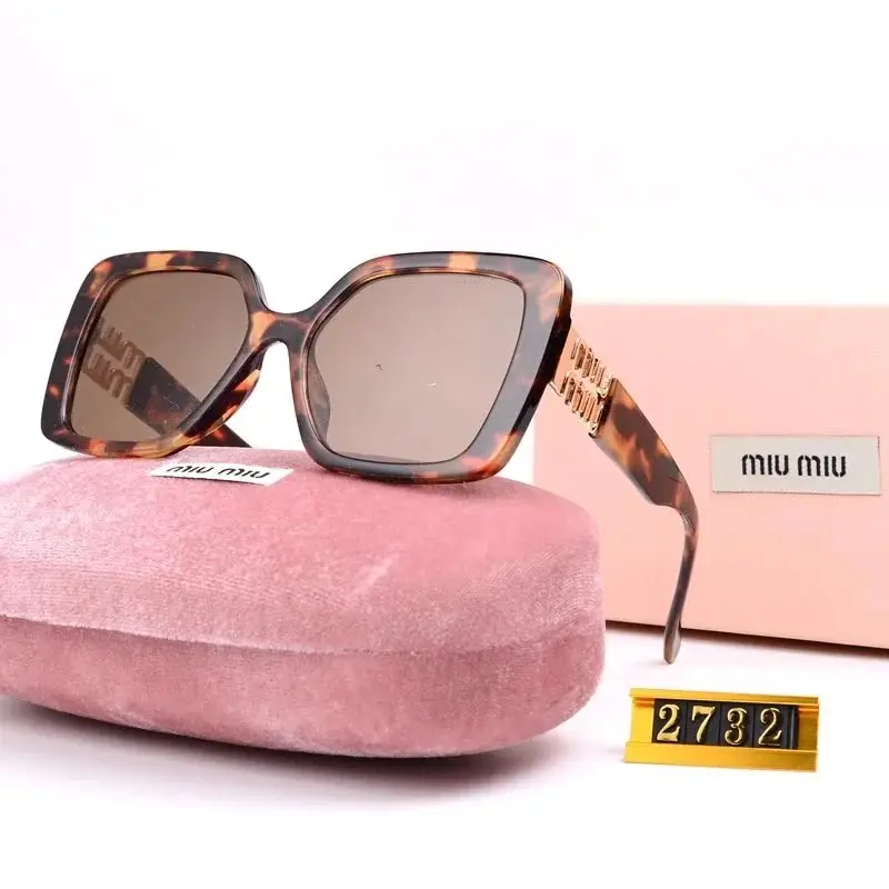 Miu Miu Sunglasses — foto 2 de 8