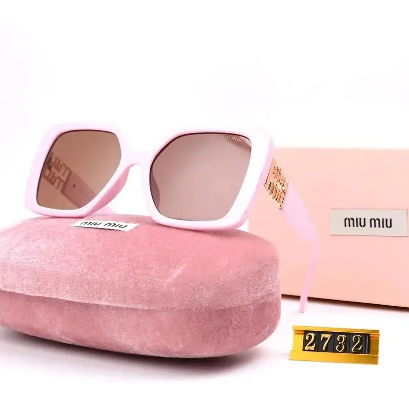 Miu Miu Sunglasses — foto 4 de 8