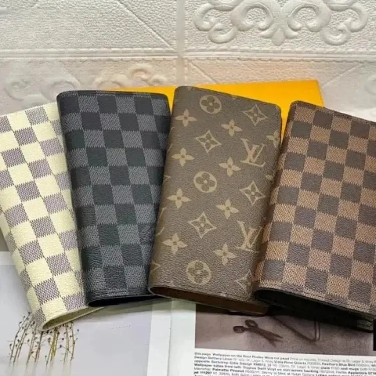 LV Louis Vuitton Wallet ( 40 + styles)