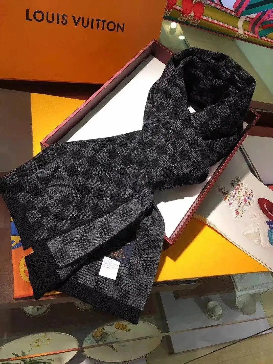 Burberry Check/LV Monogram/Fendi FF/Gucci GG Supreme Scarf [21 styles] — foto 3 de 8