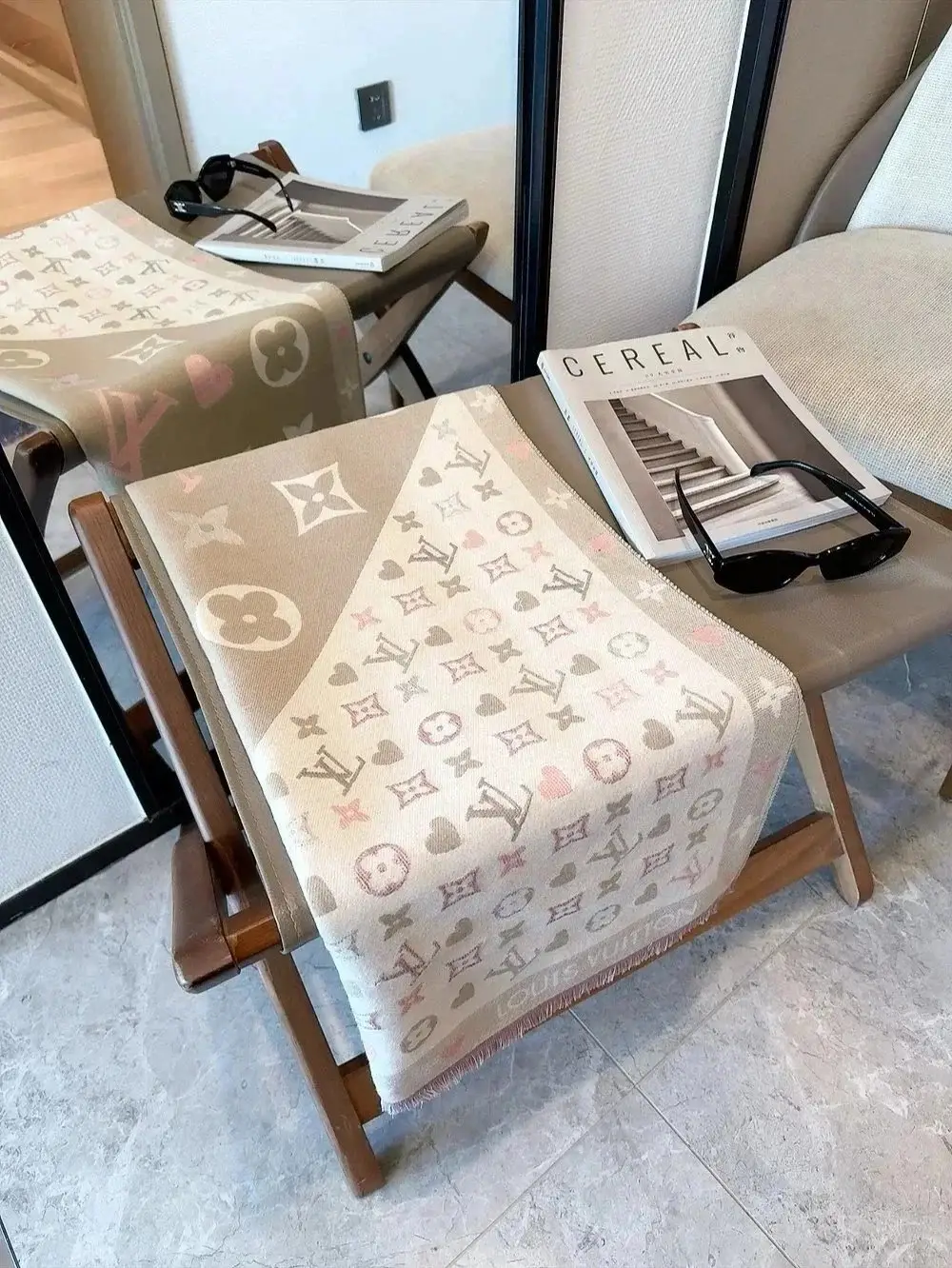 Burberry Check/LV Monogram/Fendi FF/Gucci GG Supreme Scarf [21 styles] — foto 6 de 8