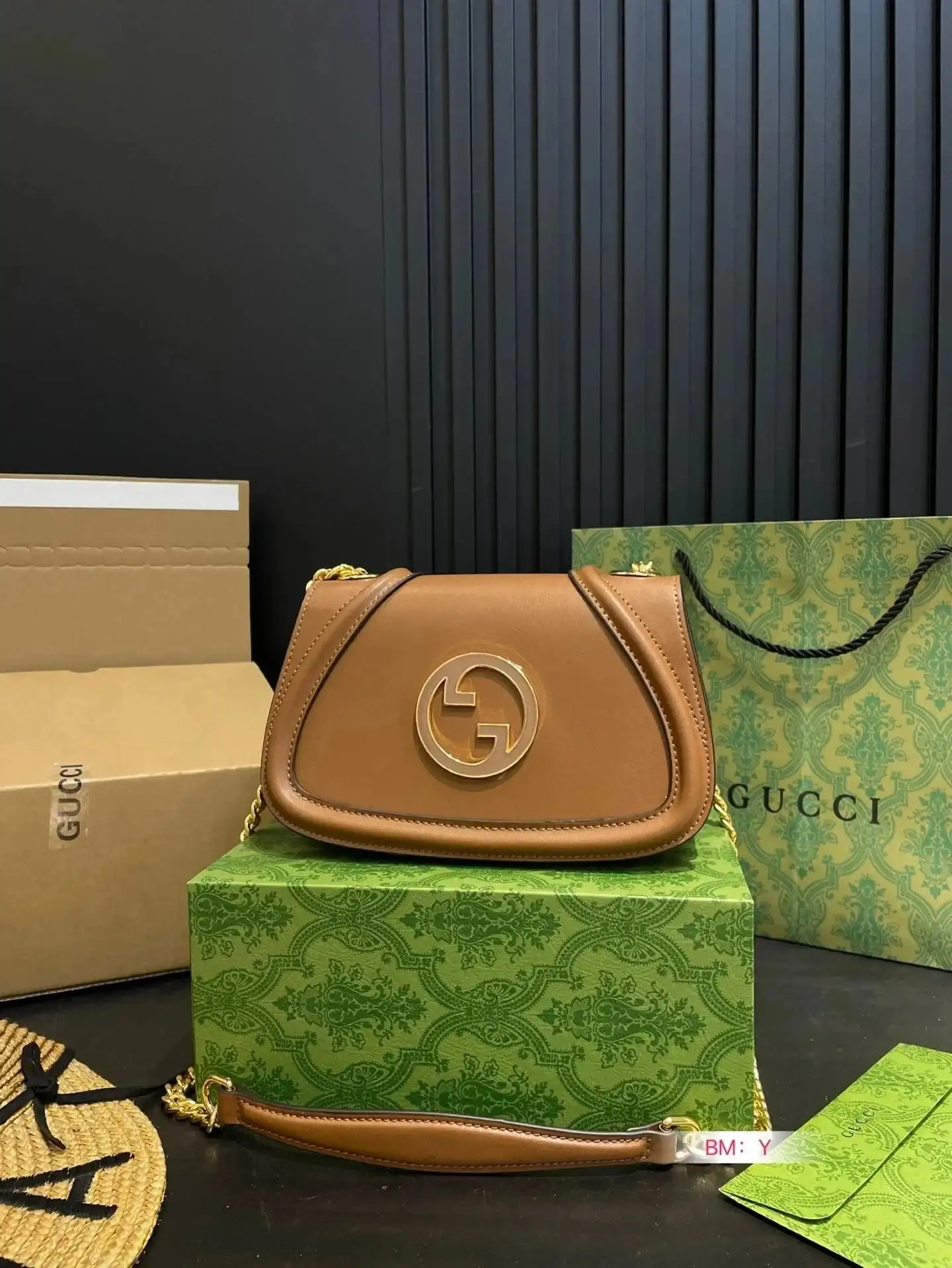 Gucci GG Supreme Horsebit Shoulder Bag — foto 3 de 8