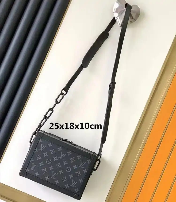 LV CHAIN genuine leather bag (40 +) — foto 5 de 6